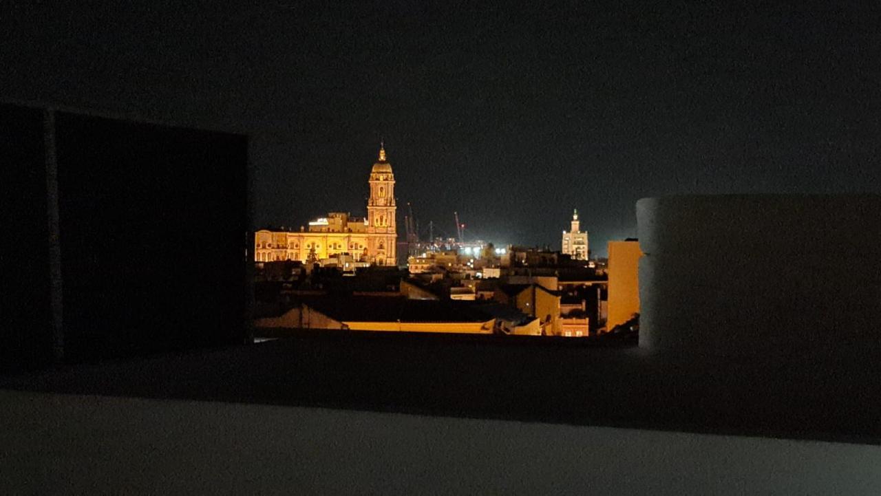 Penthouse With Solarium In The Center Of Malaga-Atico Con Solarium En El Centro De Malaga Apartment Luaran gambar