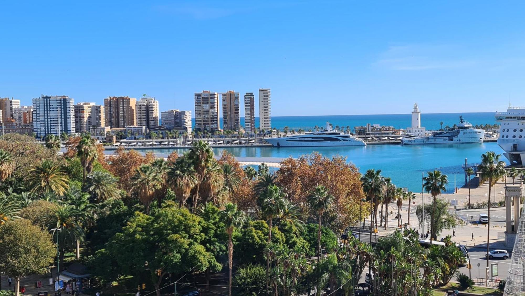 Penthouse With Solarium In The Center Of Malaga-Atico Con Solarium En El Centro De Malaga Apartment Luaran gambar